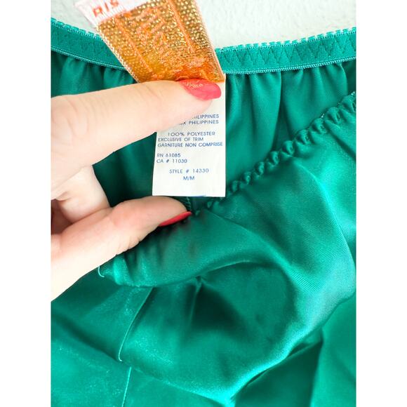 80s NOS Emerald Green Silky Cami Sleep Set size medium - Picture 13 of 14